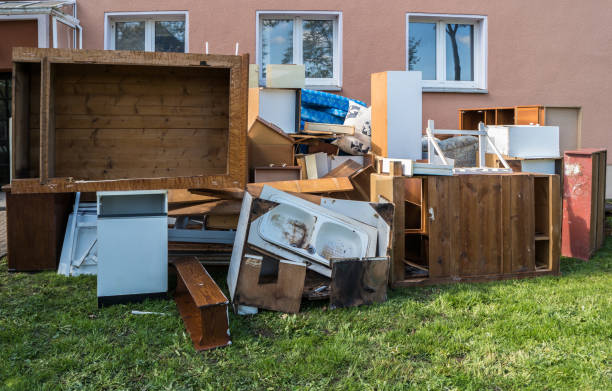 Best Yard Cleanup Services  in Staten Island, NY
